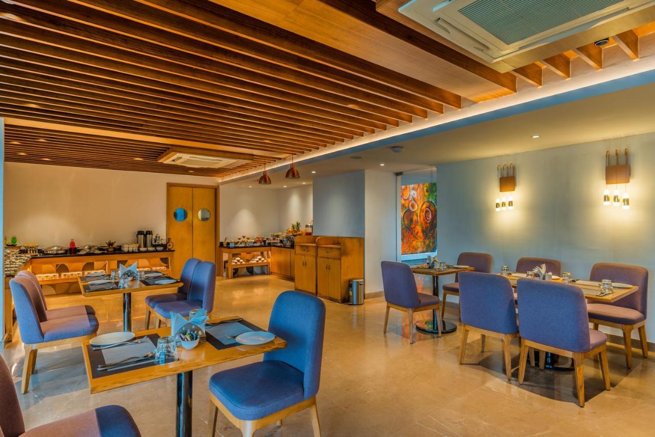 De Mandarin Hotel Goa 칸돌림 외부 사진