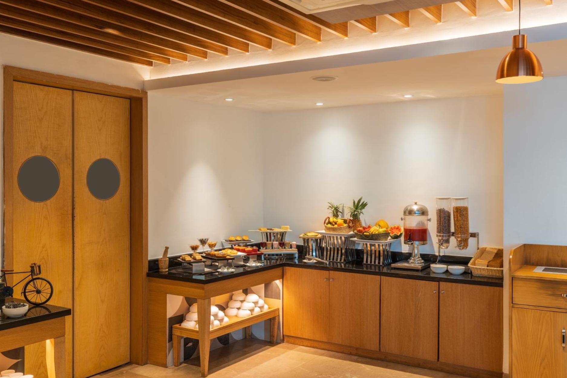 De Mandarin Hotel Goa 칸돌림 외부 사진