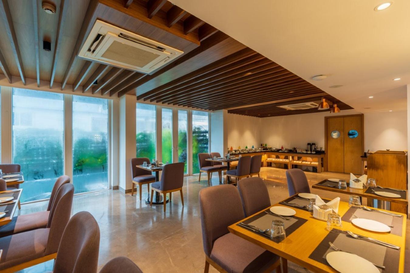 De Mandarin Hotel Goa 칸돌림 외부 사진